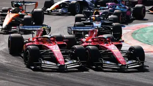 Ferrari ma problem z kierowcami. Hamilton i Leclerc posunęli się za daleko