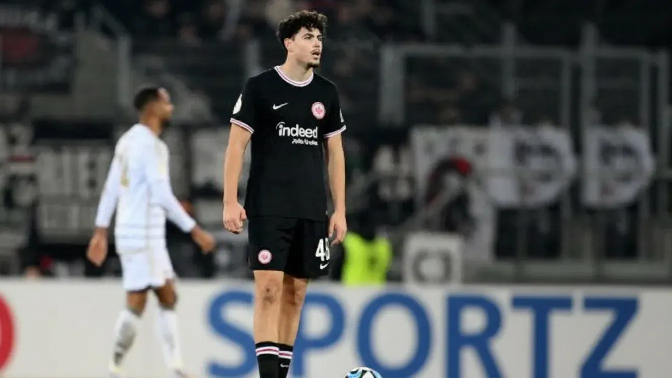 Feyenoord rusza po hiszpańskiego snajpera. Transferowy hit w cieniu dymisji legendy