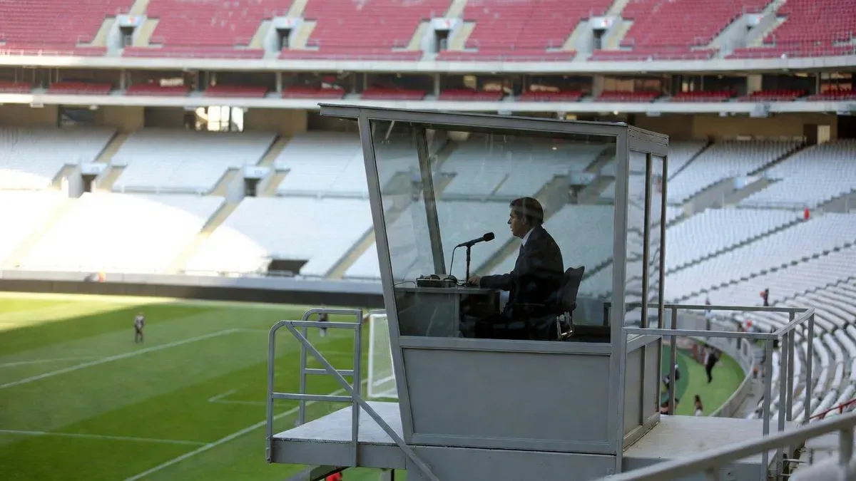 FIFA znalazła sposób na zarobek. Nazwisko kibica na telebimie za... 80 dolarów!