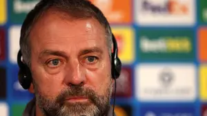 Flick chwali Mourinho przed El Clásico. „Wielki trener, którego ogromnie szanuję”
