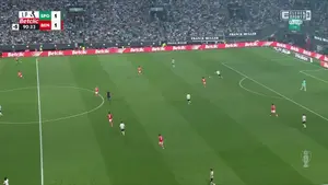 Football bloody hell! Co za zwrot akcji w samej końcówce! Najpierw nieuznany gol dla Sportingu, a po chwili Benfica strz