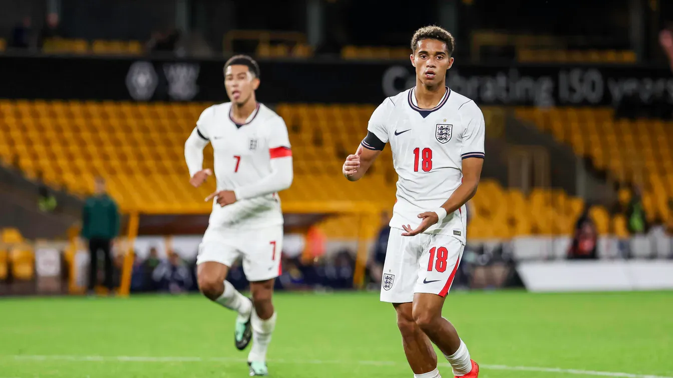 Fulham zażąda około 50 mln funtów za Josha Kinga. Interesują się nim Liverpool i United