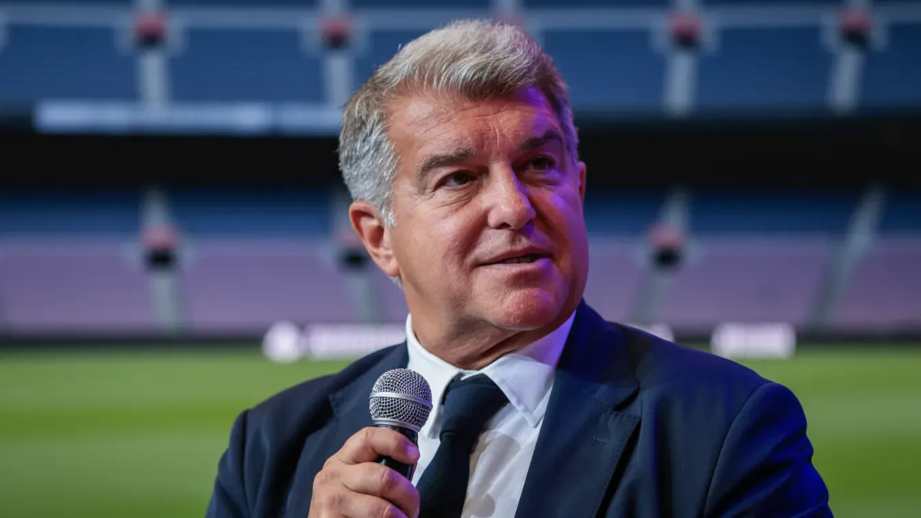 Gerard Martín zyskał zaufanie Flicka. Barcelona szykuje lepszą umowę