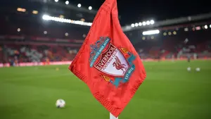 Giganci Premier League ruszają na łowy do Amsterdamu. 18-letni talent na celowniku