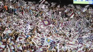 Giganci rzucili się do walki o gwiazdę Premier League. Cena zwala z nóg