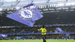 Wielkie kluby walczą o 18-letni talent. Barcelona i Chelsea chcą wyrwać obrońcę z Holandii