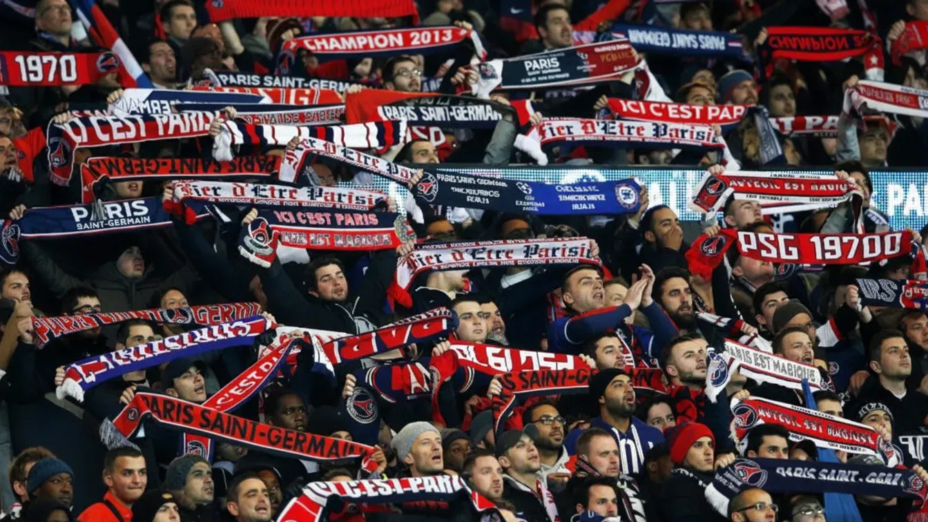 Giganci walczą o gwiazdę West Hamu. PSG pewne swego w starciu z potęgami Premier League