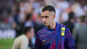 Giganci z Premier League obejdą się smakiem. Barcelona sprzedaje pomocnika za miliony