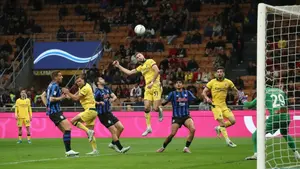 Gigantyczne pieniądze uciekają z rąk. Milan może stracić Modricia i Lewandowskiego