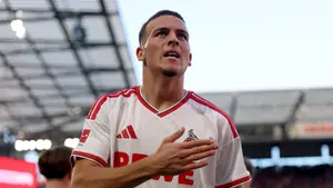 Gol po ośmiu sekundach nie wystarczył. Bayern tylko zremisował z Augsburgiem