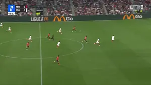 Goool! Sebastian Szymański z pięknym golem przeciwko PSG! Ależ trafienie Polaka! Mecz trwa w Eleven Sports 4. ę