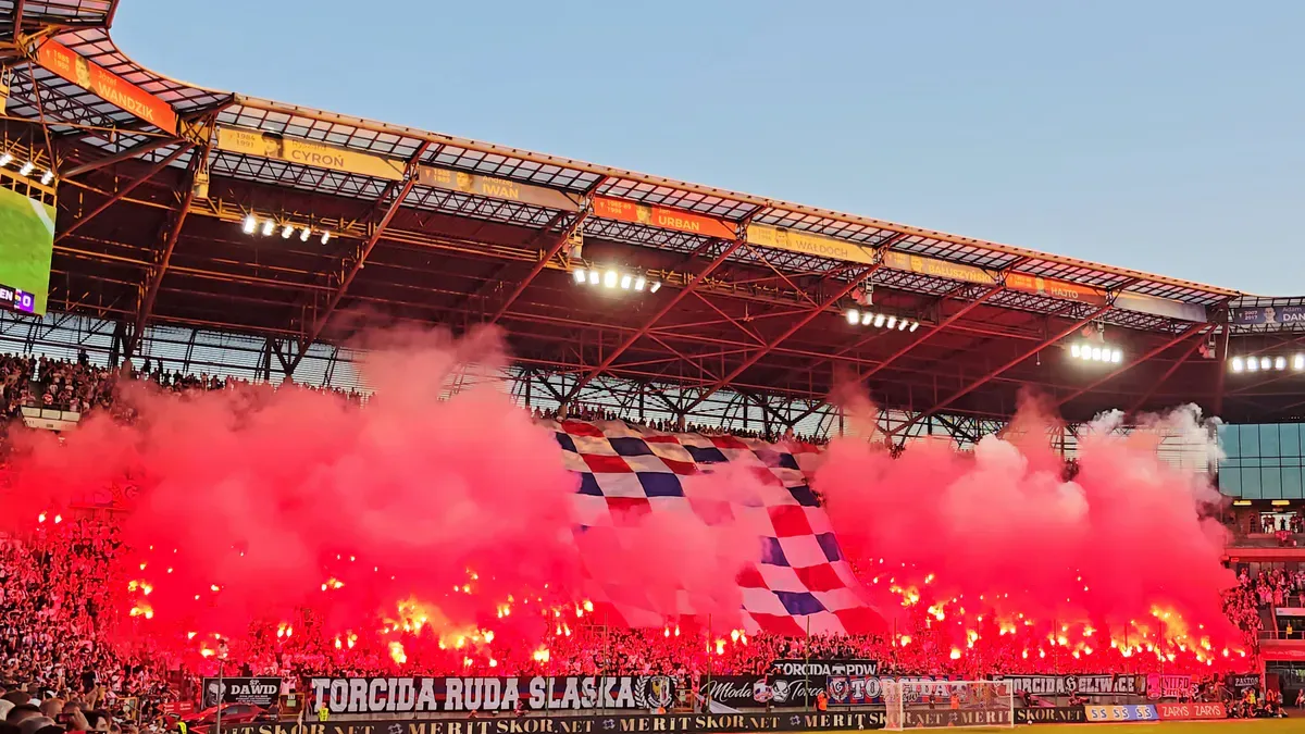 Górnik Zabrze pobił rekord frekwencji podczas meczu z Fenerbahce w eliminacjach Ligi Mistrzów! 