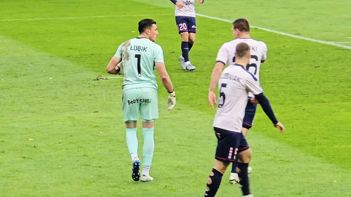 Górnik Zabrze stracił podstawowego bramkarza! Marcel Łubik odchodzi
