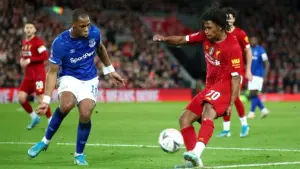 Grał w Liverpoolu u Kloppa, teraz wraca do elity. Zaskakujący ruch reprezentanta Algierii