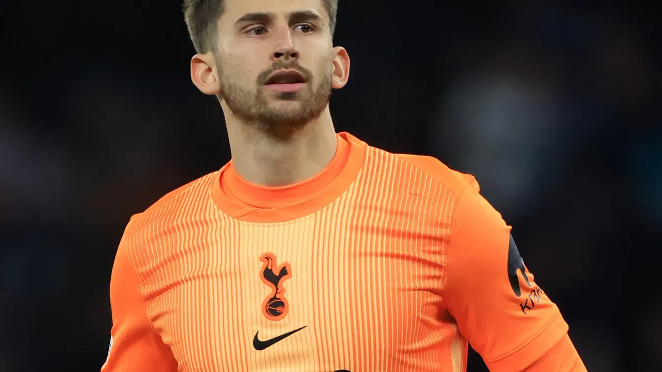 Guglielmo Vicario odejdzie z Tottenhamu. Włoskie potęgi już ustawiły się w kolejce po bramkarza