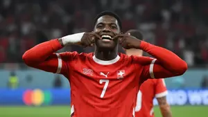 Gwiazda mundialu na celowniku beniaminków. Szwajcar chce grać tylko w jednym kraju