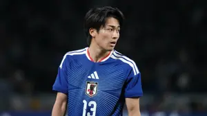 Gwiazda mundialu na celowniku giganta. Walka o japońskiego snajpera nabiera tempa