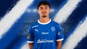 Gwiazda Troyes omija Ligue 1 szerokim łukiem. Wybrał zaskakujący kierunek za miliony euro