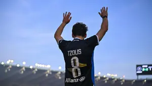 Gwiazda z 51 punktami w kanadyjce chce tylko do Londynu. Transfer zależy od jednego ruchu