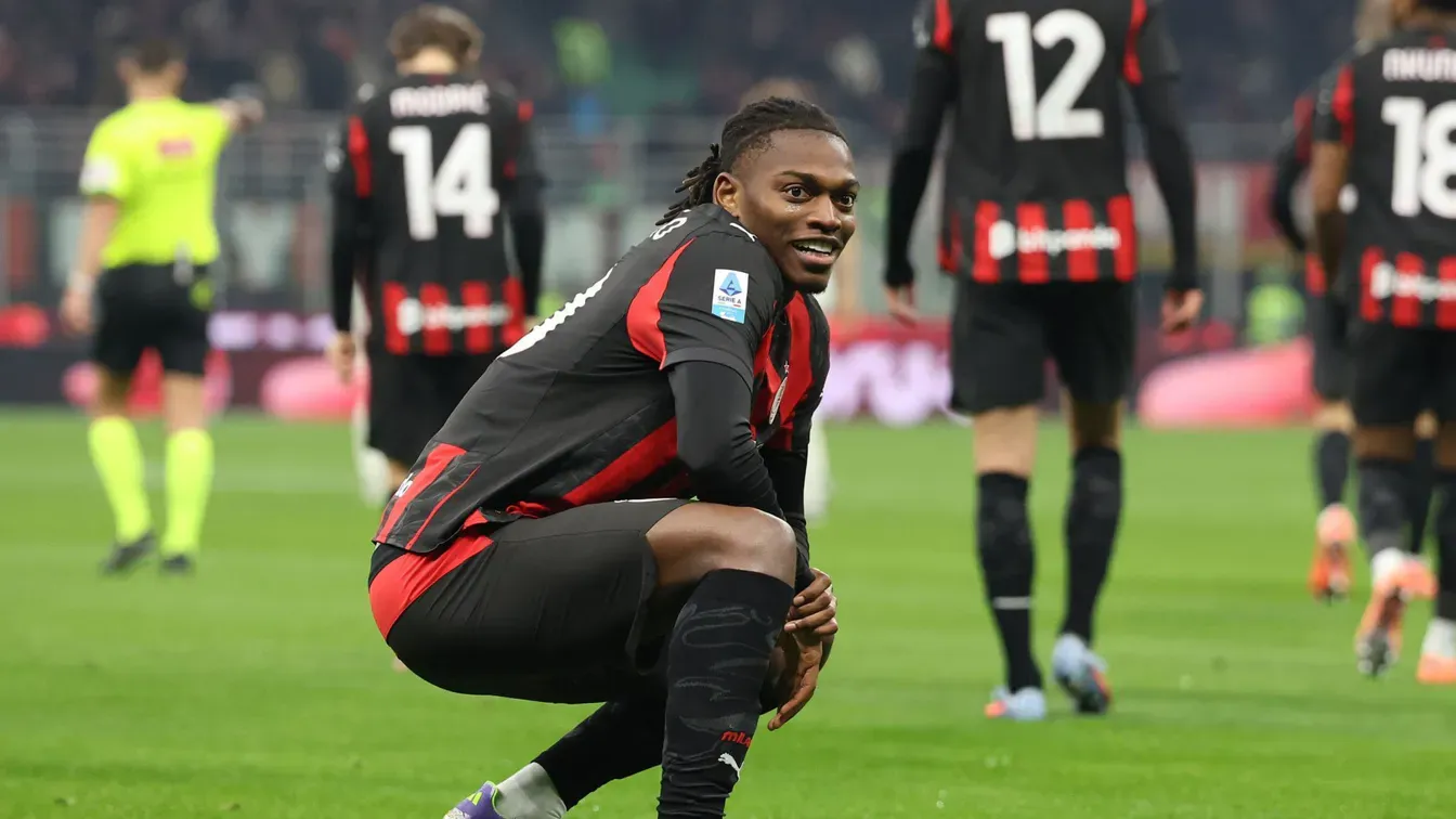 Gwiazdor AC Milan zdecydował w sprawie przyszłości. Rafael Leao odejdzie z klubu