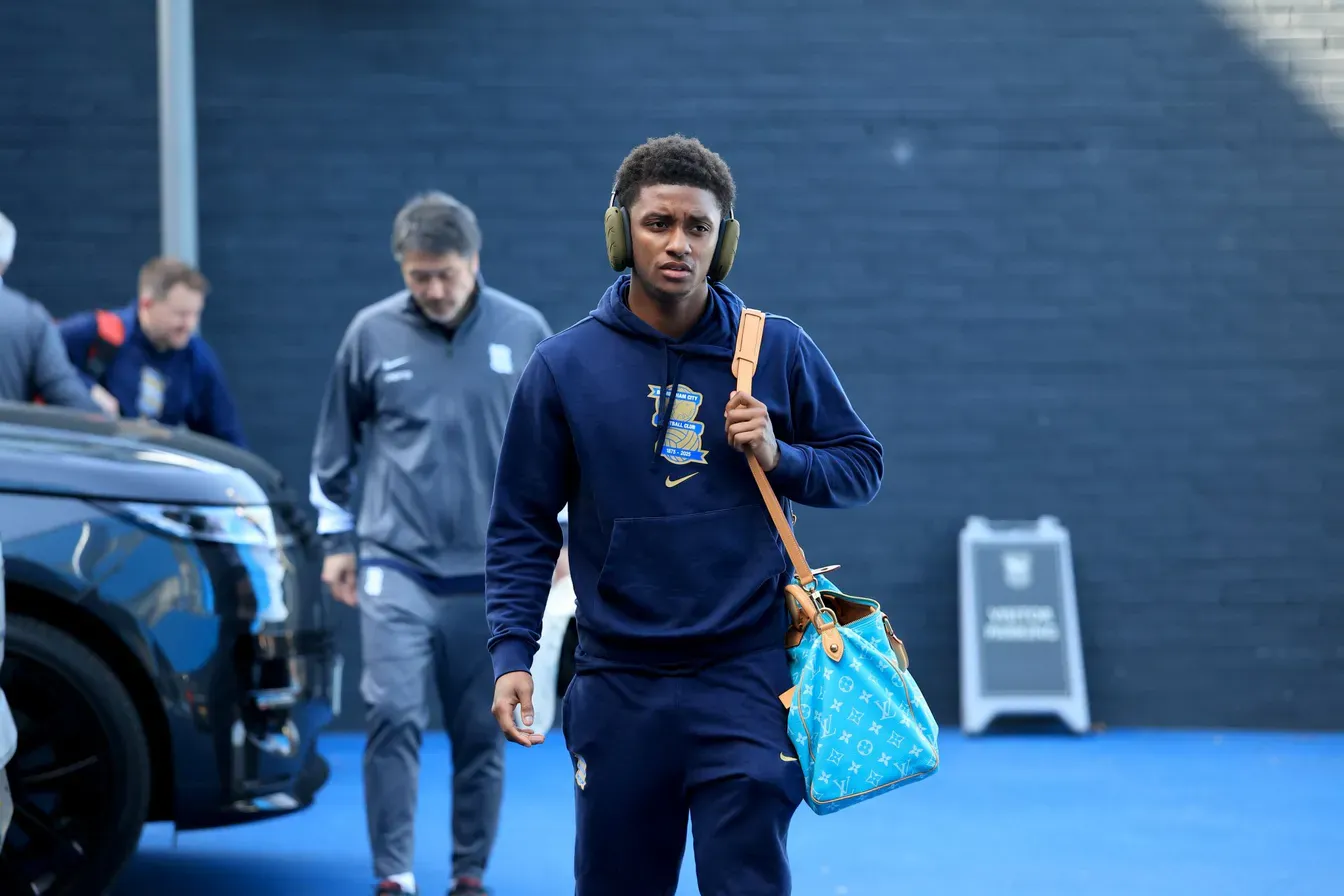 Gwiazdor Birmingham City może odejść. W kontrakcie Demaraia Graya widnieje specjalna klauzula