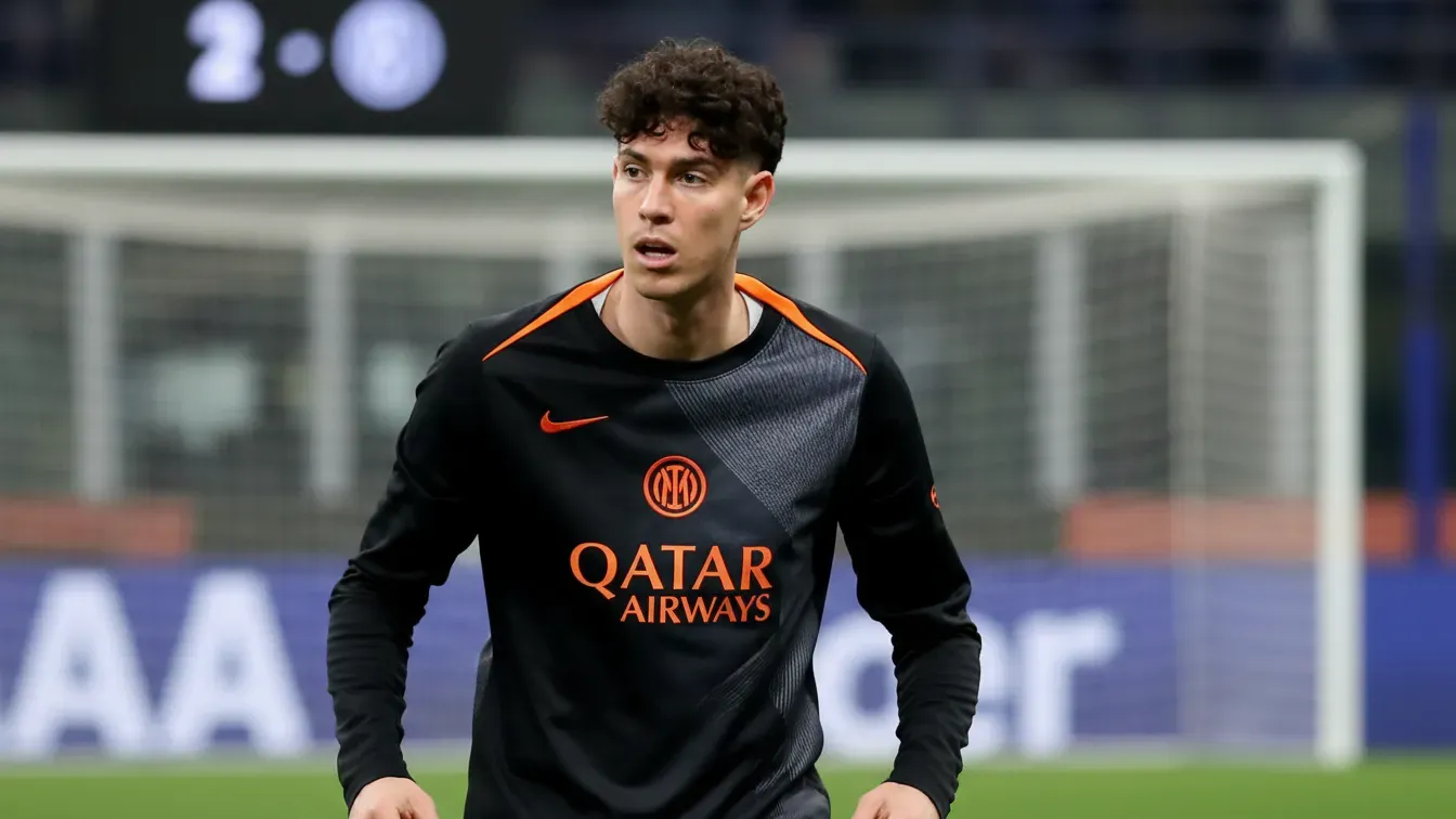 Gwiazdor Interu Mediolan odejdzie do giganta? Cristian Chivu przerywa milczenie w sprawie transferu