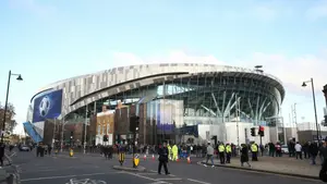Gwiazdor Leeds United na celowniku gigantów. Trzy kluby Premier League walczą o obrońcę