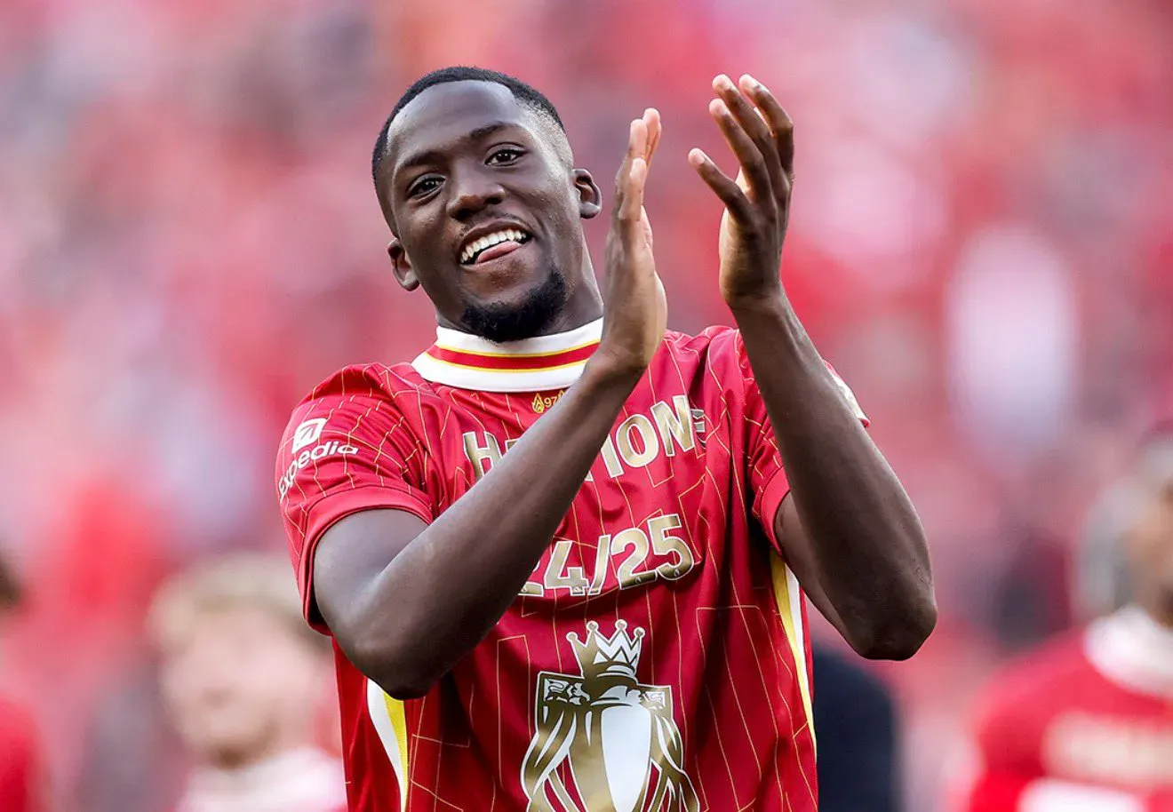 Gwiazdor Liverpoolu na wylocie. Ibrahima Konate ma cztery opcje transferowe