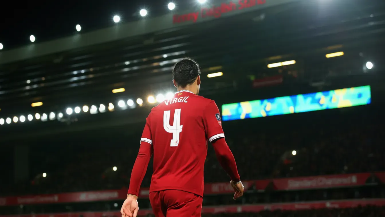 Gwiazdor Liverpoolu podjął sensacyjną decyzję. Chce odejść za darmo i ma konkretne żądania