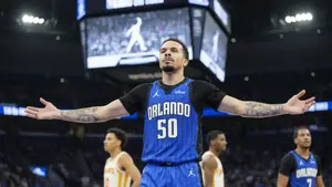 Gwiazdor NBA sensacyjnie opuszcza USA. Wybrał zaskakujący kierunek i zagra z dawnym kolegą