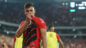 Gwiazdor Premier League podjął decyzję. Chce odejść do mistrza Anglii