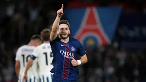 Gwiazdor PSG na celowniku giganta z Londynu. Ojciec piłkarza przerywa milczenie