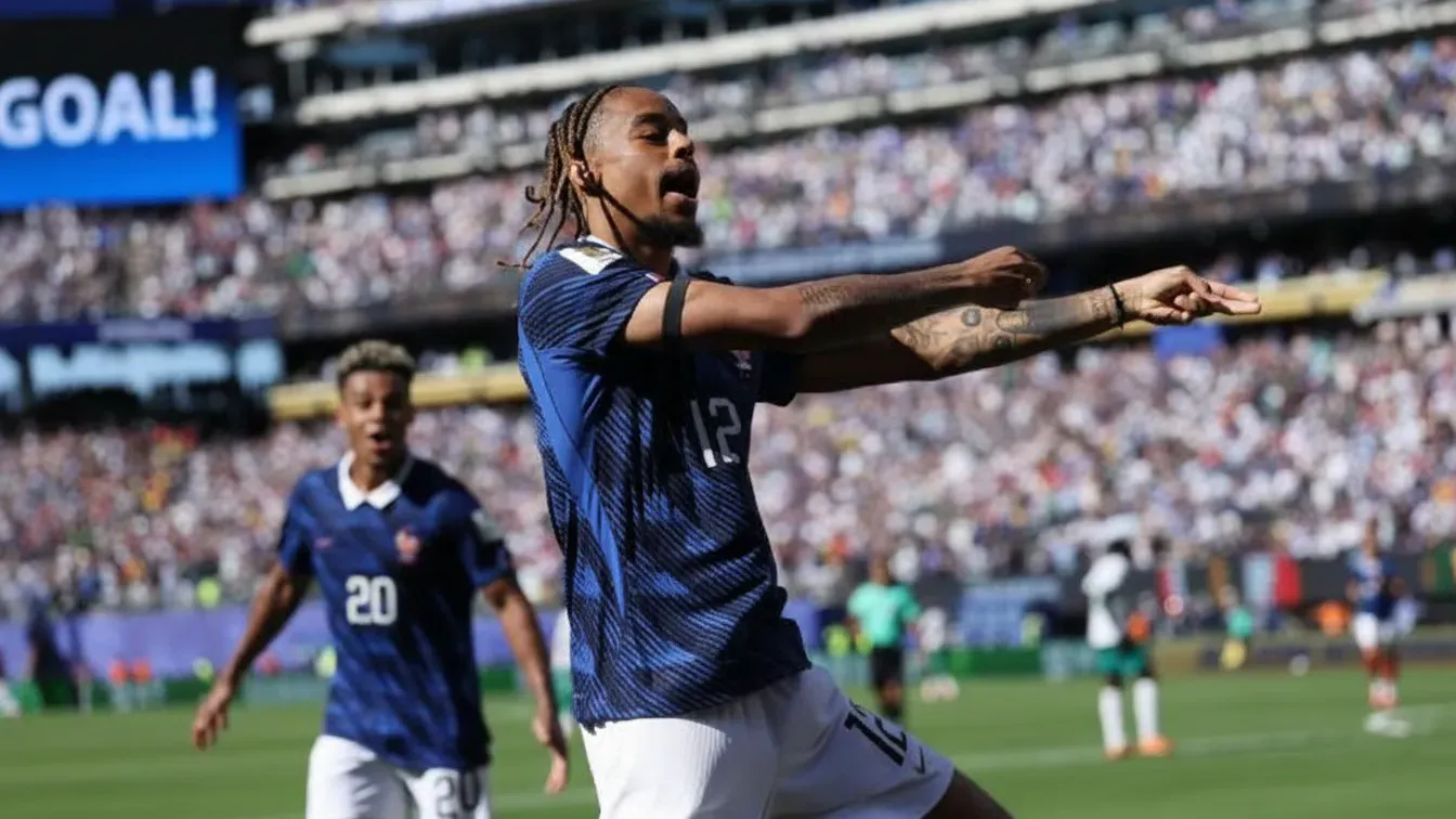 Gwiazdor PSG na wylocie. Paryżanie podjęli decyzję, giganci z Premier League już ruszyli