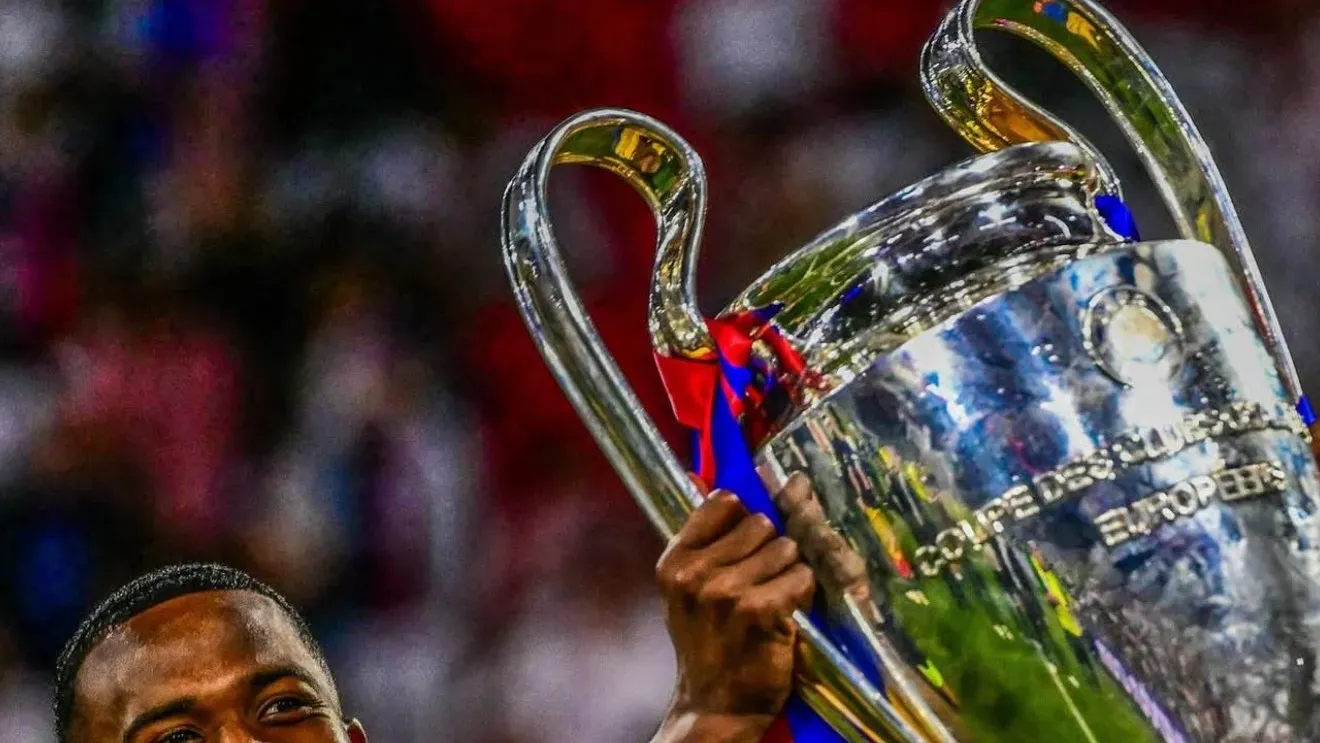 Gwiazdor PSG podjął kluczową decyzję. Odrzucił oferty gigantów i zostaje w Paryżu