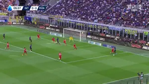 Hakan Çalhanoğlu otwiera sezon Serie A efektownym trafieniem