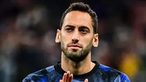 Hakan Calhanoglu trafi do Galatasaray? Okan Buruk potwierdza