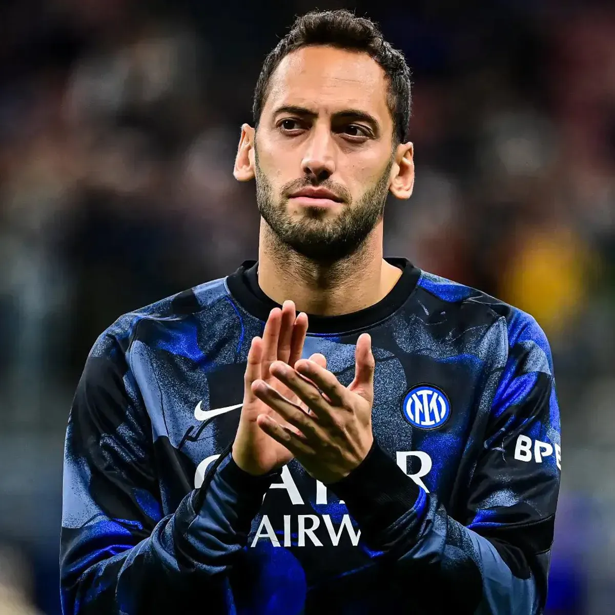 Hakan Calhanoglu trafi do Galatasaray? Okan Buruk potwierdza