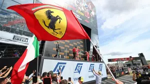 Hamilton i Ferrari rzucają wyzwanie Mercedesowi. Szef zespołu ujawnia plan na drugą część sezonu