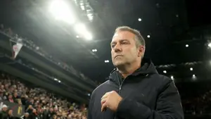 Hansi Flick nie uciszył plotek. Manchester United pyta o Alejandro Balde