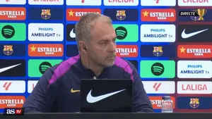 Hansi Flick przerywa milczenie. Tylko jeden piłkarz Barcelony chce odejść?