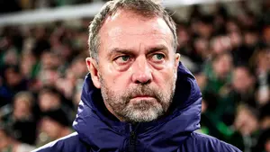 Hansi Flick wierzy w awans mimo klęski Barcelony