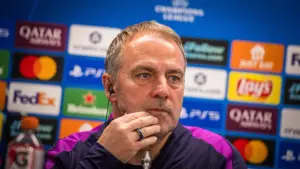 Hansi Flick zaskoczył przed rewanżem z Atletico. Niemiec nie boi się o największą bolączkę