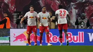 Hat-trick Nkunku i dramatyczne końcówki. Pięciu bohaterów 5. kolejki Bundesligi
