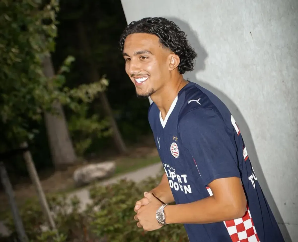Holendrzy walczyli o wielki talent PSV do samego końca. Piłkarz podjął ostateczną decyzję