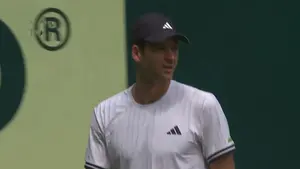 Hurkacz wygrywa w Cancun (skrót meczu) i wraca do TOP 50 rankingu ATP! Ile zarobił Polak w Meksyku?