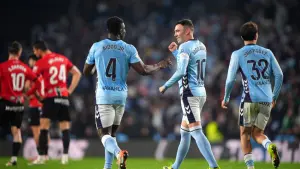 Iago Aspas wprowadza Celtę do pucharów, a Villarreal rzadzi w derbach Walencji