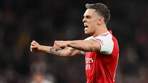 Imponujące liczby Leandro Trossarda. Belg wyrasta na kluczową postać Arsenalu