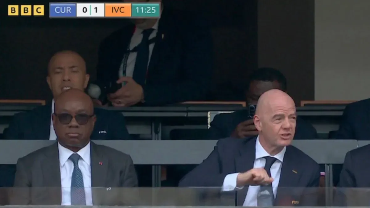 Infantino na dwóch meczach naraz? Sekret szefa FIFA wyjaśniony