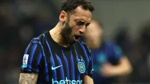 Inter Mediolan szykuje wielką roszadę w środku pola. Calhanoglu odejdzie?