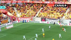 Jagiellonia zdobyła gola kontaktowego w końcówce! Świetny strzał Jesusa Imaza zza pola karnego!